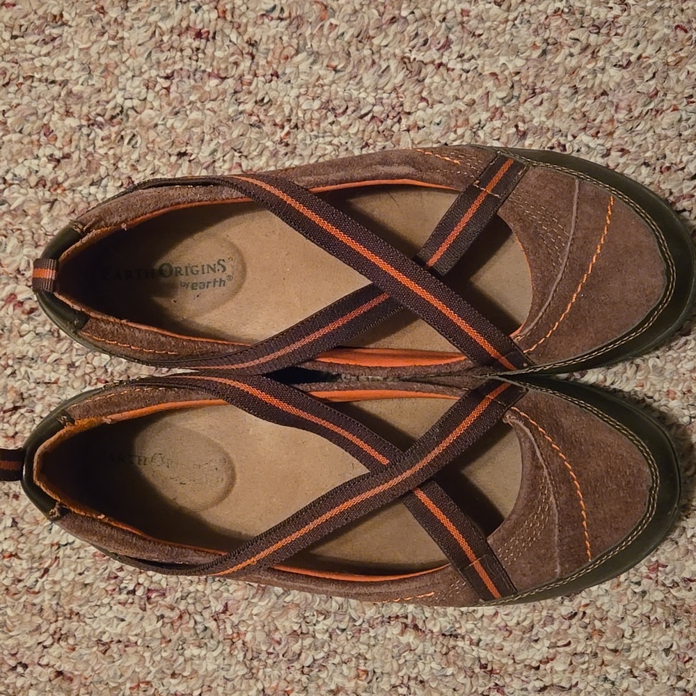 Earth Origins "Arleen" Brown Leather Comfort Flats - 7.5M